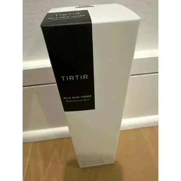 TIRTIR Milk Skin Toner - 150ml - Picture 2 of 8